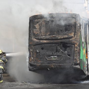 Ola de violencia por operativo en Tapalpa deja más de 250 narcobloqueos en 20 estados