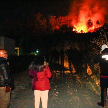 Incendio en el Cerro Zapotecas moviliza a Protección Civil en San Pedro Cholula