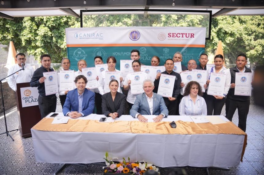Puebla fortalece su competitividad turística con la entrega de 16 Distintivos H