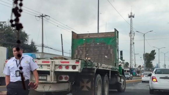 Hombre en estado de ebriedad desata persecución tras agredir a una mujer en Cuanalá