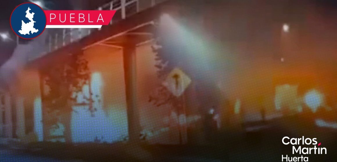 ¡De milagro! Sobrevive tras caer 15 metros al vacío y ver su auto arder en el Periférico Ecológico