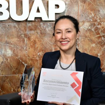 Reconocen a investigadora BUAP con el Premio Elsevier 2026 “Mujeres que transforman México”
