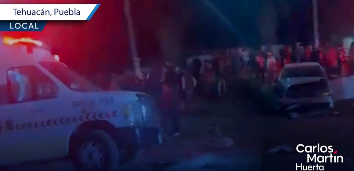 Conductor alcoholizado se impacta contra colectiva en la Tehuacán-Puebla; 5 heridos