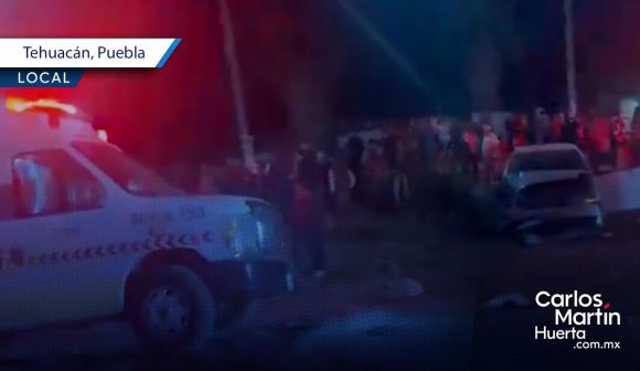 Conductor alcoholizado se impacta contra colectiva en la Tehuacán-Puebla; 5 heridos