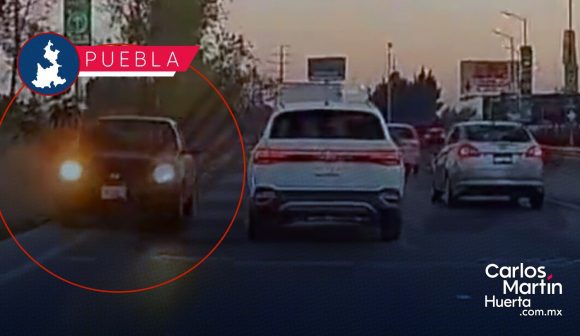 Auto en sentido contrario sobre Periférico Ecológico provoca choque múltiple