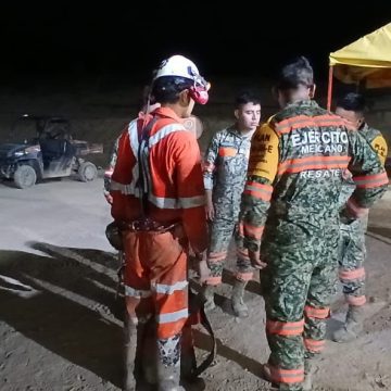 Continúa búsqueda de cuatro mineros atrapados en Sinaloa