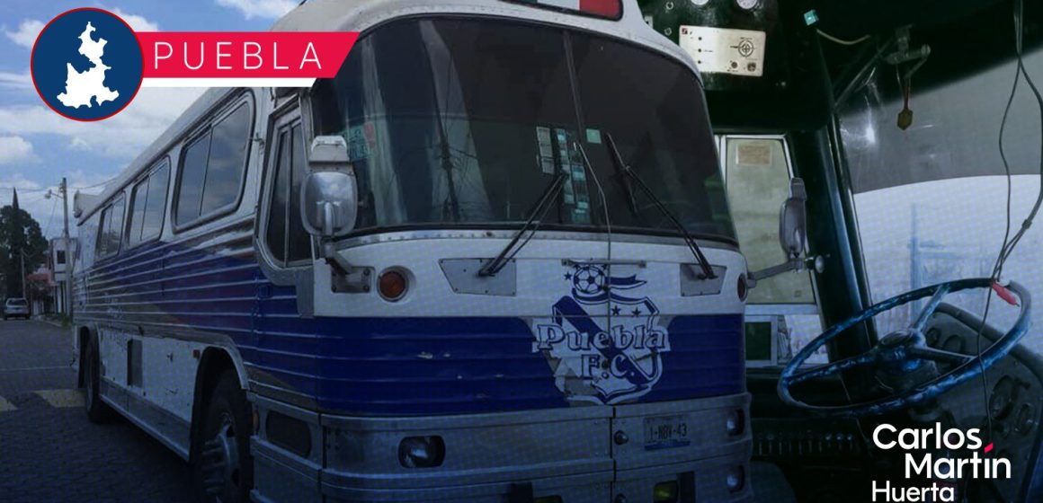 A la venta el “Camotito”, histórico autobús del Club Puebla de la época dorada