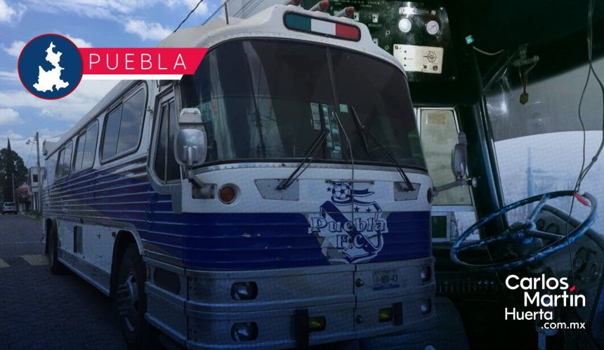A la venta el “Camotito”, histórico autobús del Club Puebla de la época dorada