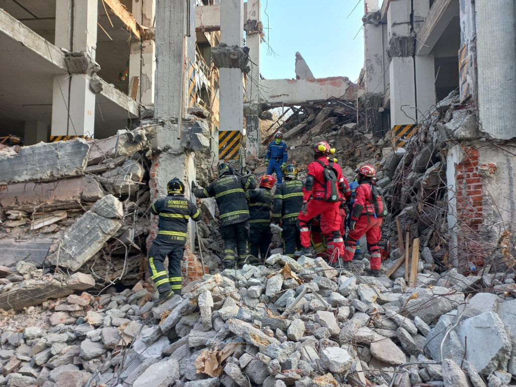 Colapso edificio San Antonio Abad CDMX 1