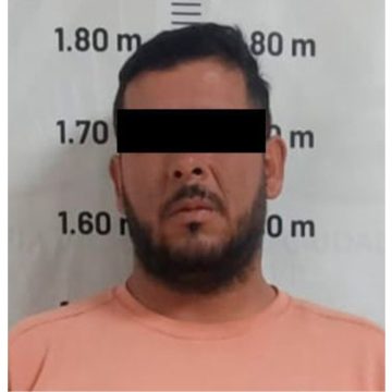 Detienen a presunto narcomenudista colombiano en Cuautlancingo