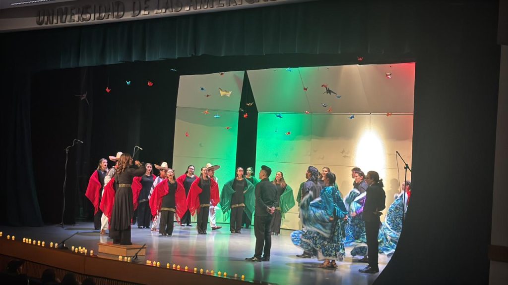 El Coro de Cámara de la UDLAP celebró su 25 Aniversario con el concierto "Como Pájaros en el Aire" 2 El Coro de Camara de la UDLAP celebro su 25 Aniversario con el concierto 22Como Pajaros en el Aire22