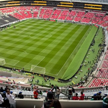Muere aficionado tras caer de la zona de palcos del Estadio Banorte