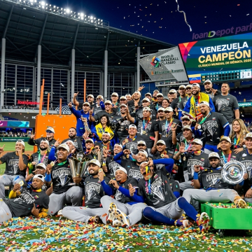 Venezuela se corona Rey del Béisbol: Vence a EE.UU. y conquista su primer Clásico Mundial