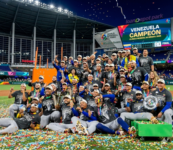 Venezuela se corona Rey del Béisbol: Vence a EE.UU. y conquista su primer Clásico Mundial