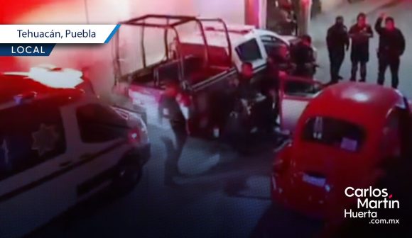 Asesinan a joven a bordo de su ‘vocho’ en Tehuacán; lo acompañaba su pareja