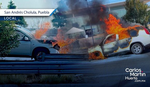 Incendio camioneta Periférico Ecológico Camioneta se incendia en Periférico Ecológico a altura del CIS de San Andrés Cholula