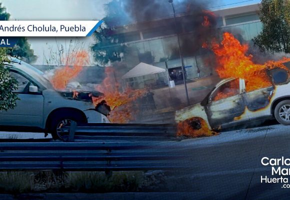 Incendio camioneta Periférico Ecológico Camioneta se incendia en Periférico Ecológico a altura del CIS de San Andrés Cholula