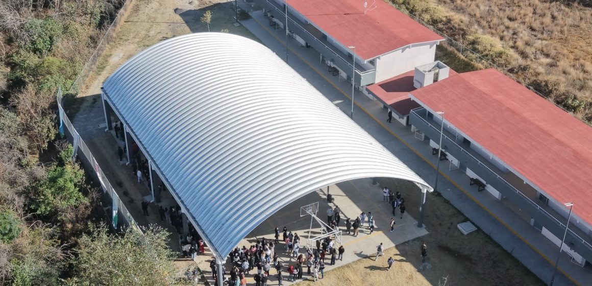 La educación consolida proyectos de cambio: Omar Muñoz