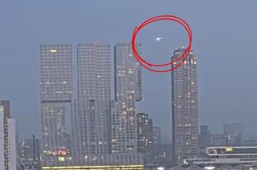 Meteorito causa danos a vivienda en Alemania 3