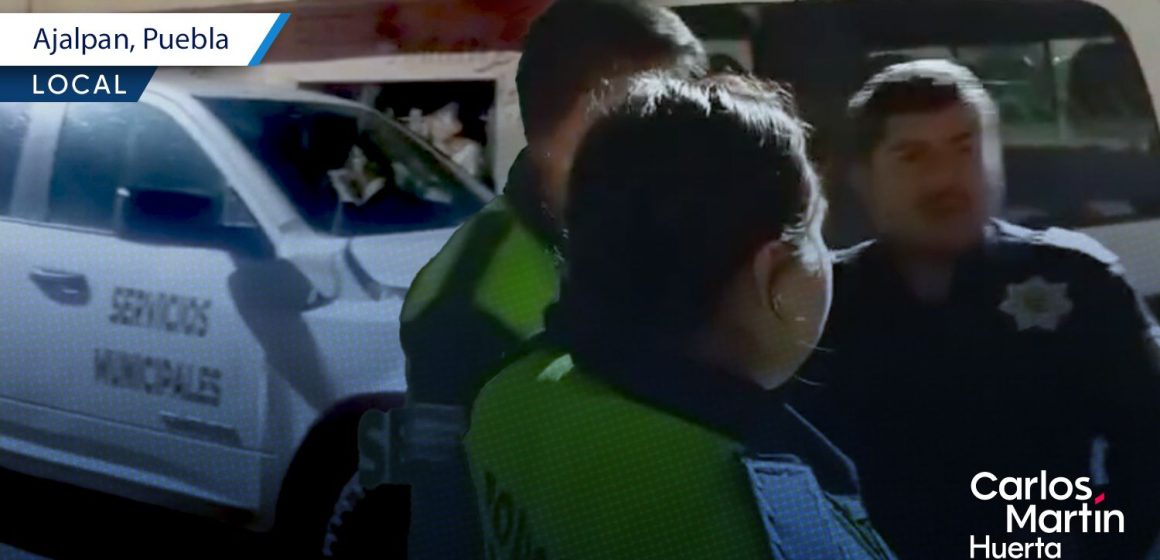 Funcionario ebrio choca unidad oficial en Ajalpan y es dado de baja de inmediato