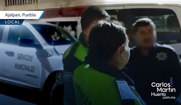 Funcionario ebrio choca unidad oficial en Ajalpan y es dado de baja de inmediato