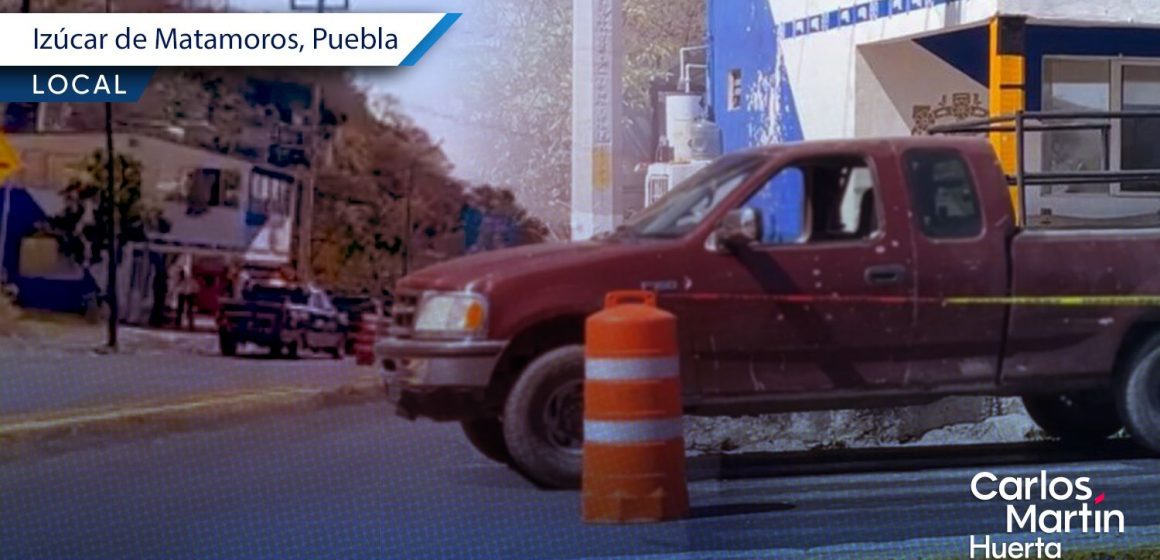 Balean a pareja en Izúcar de Matamoros; el conductor manejó herido para pedir auxilio