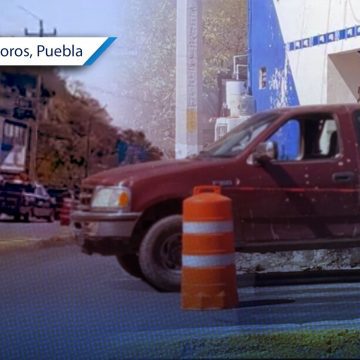 Balean a pareja en Izúcar de Matamoros; el conductor manejó herido para pedir auxilio