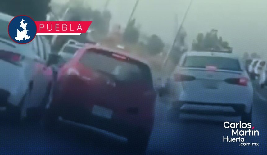 Conductores protagonizan pleito vial y choque sobre Periférico Ecológico