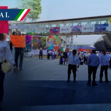 Protesta taxistas AICM Caos en el AICM: Taxistas protestan contra Uber y Didi; Guardia Nacional iniciará operativos