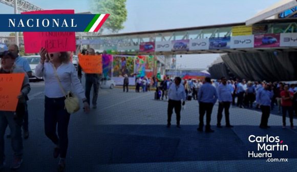 Caos en el AICM: Taxistas protestan contra Uber y Didi; Guardia Nacional iniciará operativos