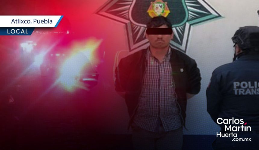 Recuperan coche robado en Atlixco; detienen al conductor