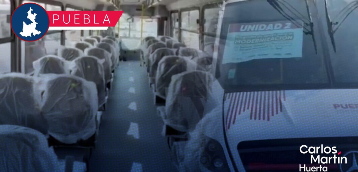 Entregan primeros apoyos para renovar el transporte público en Puebla