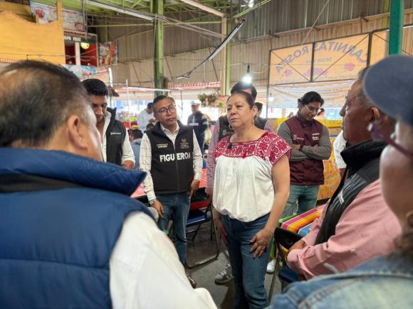 Impulsa Laura Artemisa obra social en San Francisco Totimehuacan