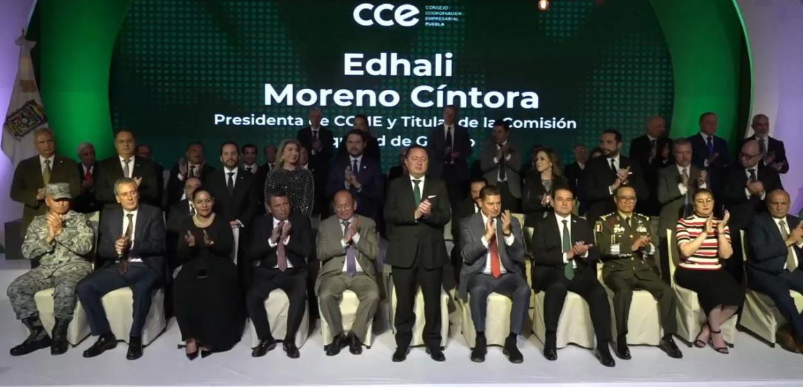 Cisneros Madrid asume la presidencia del CCE Puebla; Héctor Sánchez se despide con gratitud