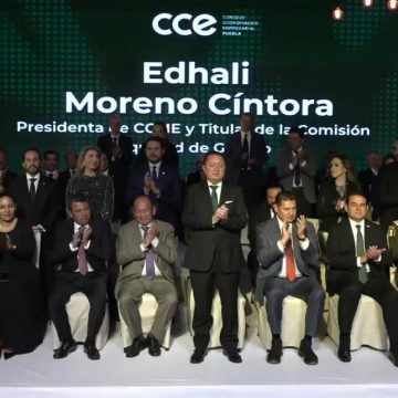 Cisneros Madrid asume la presidencia del CCE Puebla; Héctor Sánchez se despide con gratitud