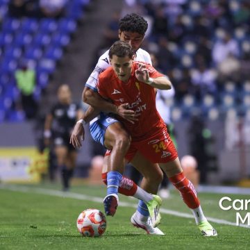 Puebla y Necaxa igualan sin goles en el Estadio Cuauhtémoc