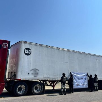 Policía Estatal y Guardia Nacional recuperan tractocamión robado