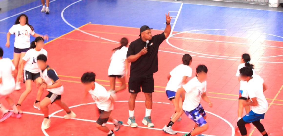 Realiza Gobierno de Pepe Chedraui Clínica de Básquetbol con Jr. NBA en Puebla