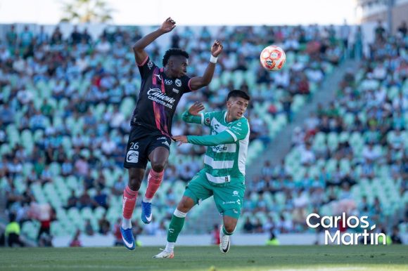 Santos Laguna respira con victoria de 2-1 sobre el Club Puebla
