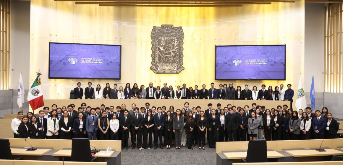 Congreso del Estado abre sus puertas para que estudiantes realicen Modelo de Naciones Unidas