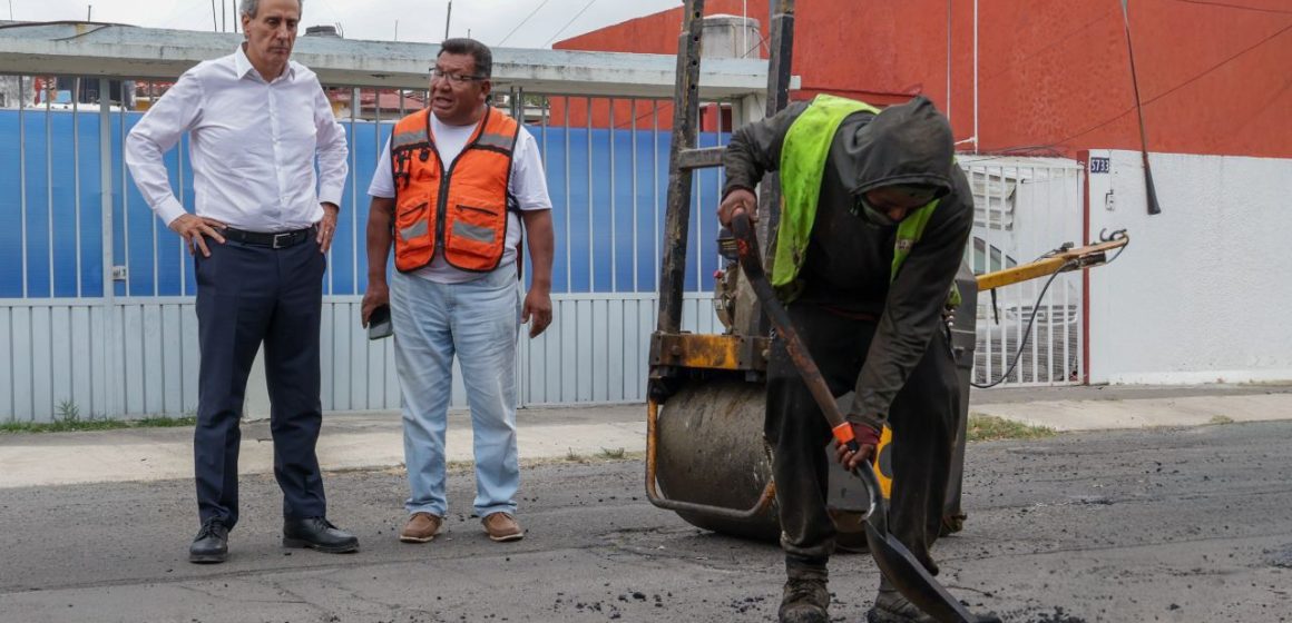 Más de 15 colonias atendidas con el programa “Bacheando Puebla”