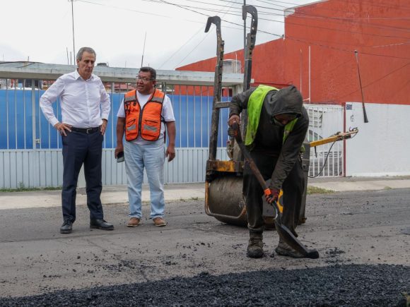 Más de 15 colonias atendidas con el programa “Bacheando Puebla”