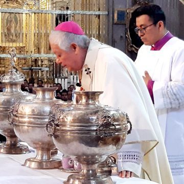 Misa Crismal en Puebla 2026: Arzobispo bendice los Santos Óleos