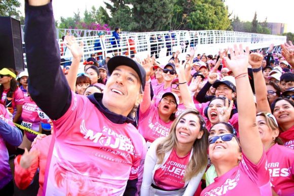 Más de 3 mil corredoras participan en la Carrera “Mujeres Imparables 2026” en Puebla