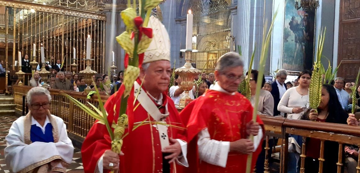 Domingo de Ramos en Puebla: arzobispo llama a la paz ante la violencia
