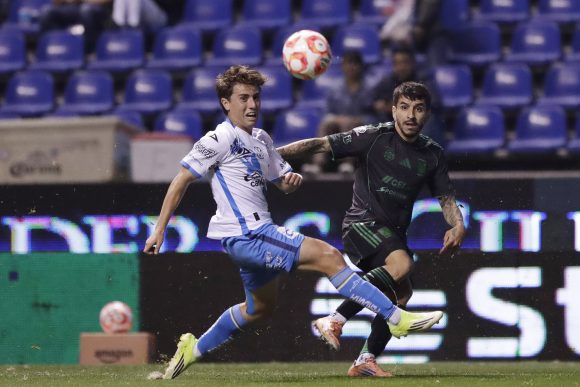 Puebla vence 3-1 a Tigres en el Estadio Cuauhtémoc