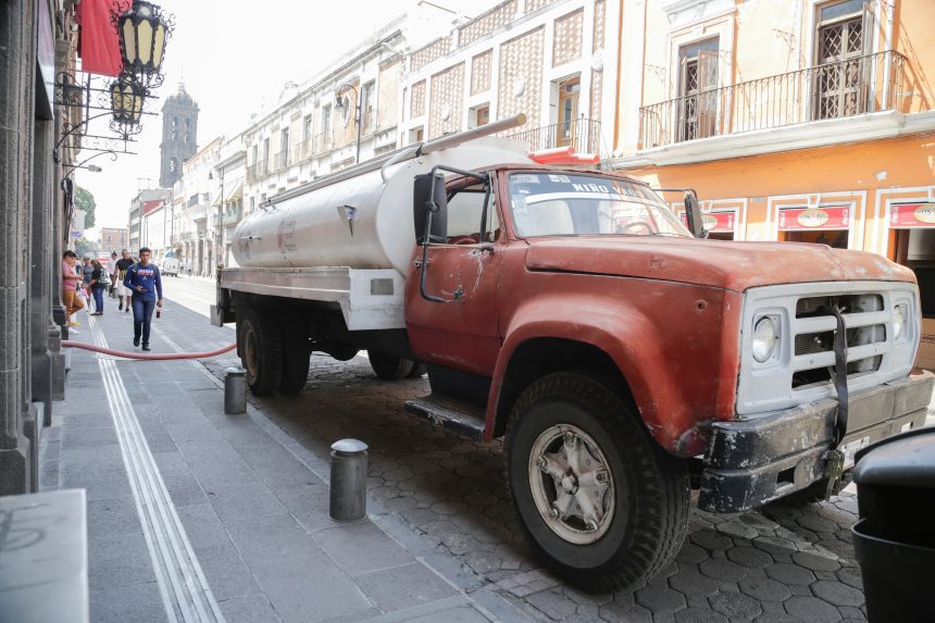 pipas-de-agua-632045 100 pipas de agua llegarán a las zonas más necesitadas de Puebla en abril