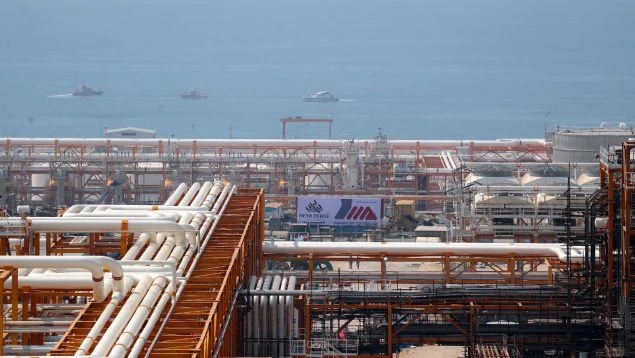 Centro Petroquimico de Iran.jpg