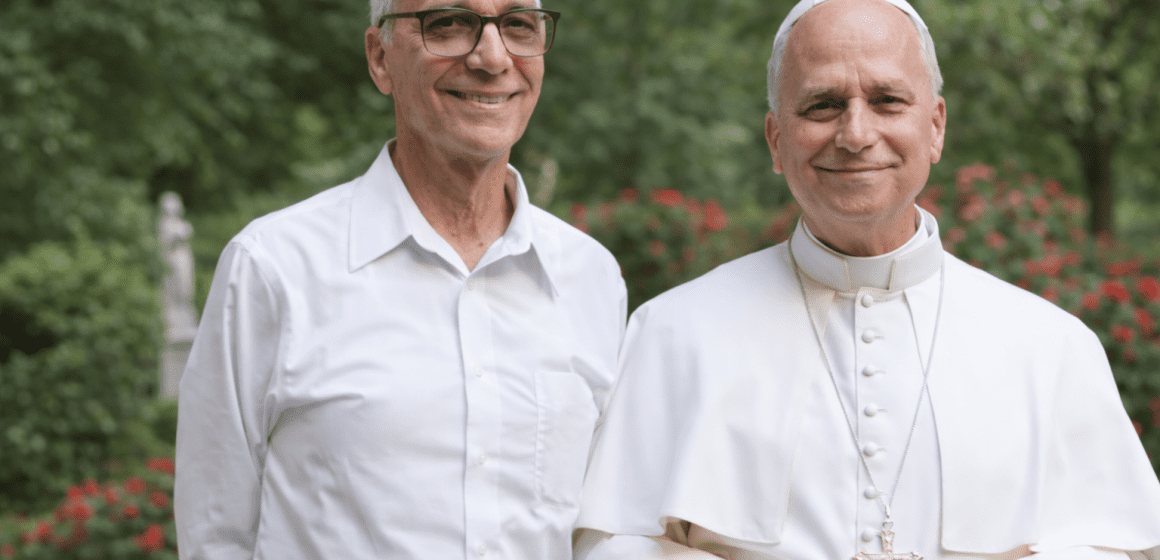 Alerta en Chicago: evacúan casa del hermano del papa por amenaza de bomba