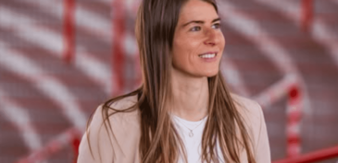 Diseño sin título (15) ¿Quién es Marie-Louise Eta?; primea entrenadora en la élite del fútbol masculino